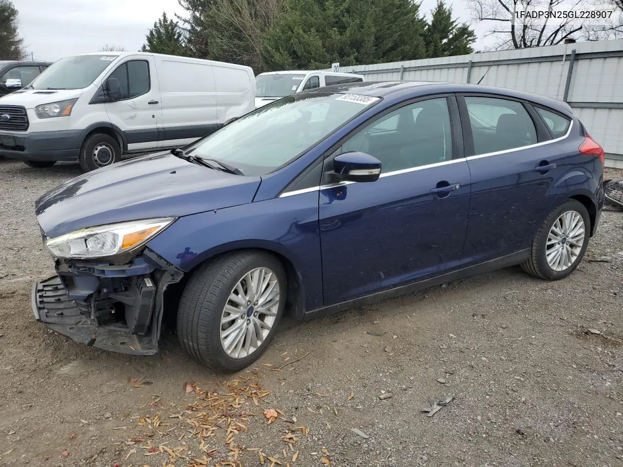 1FADP3N25GL228907 2016 Ford Focus Titanium