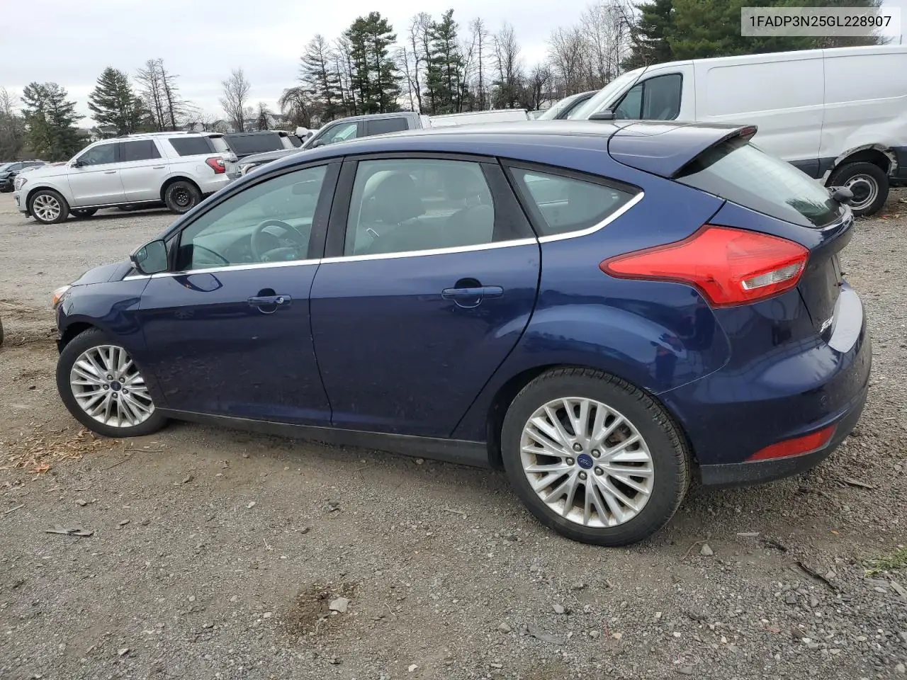 1FADP3N25GL228907 2016 Ford Focus Titanium
