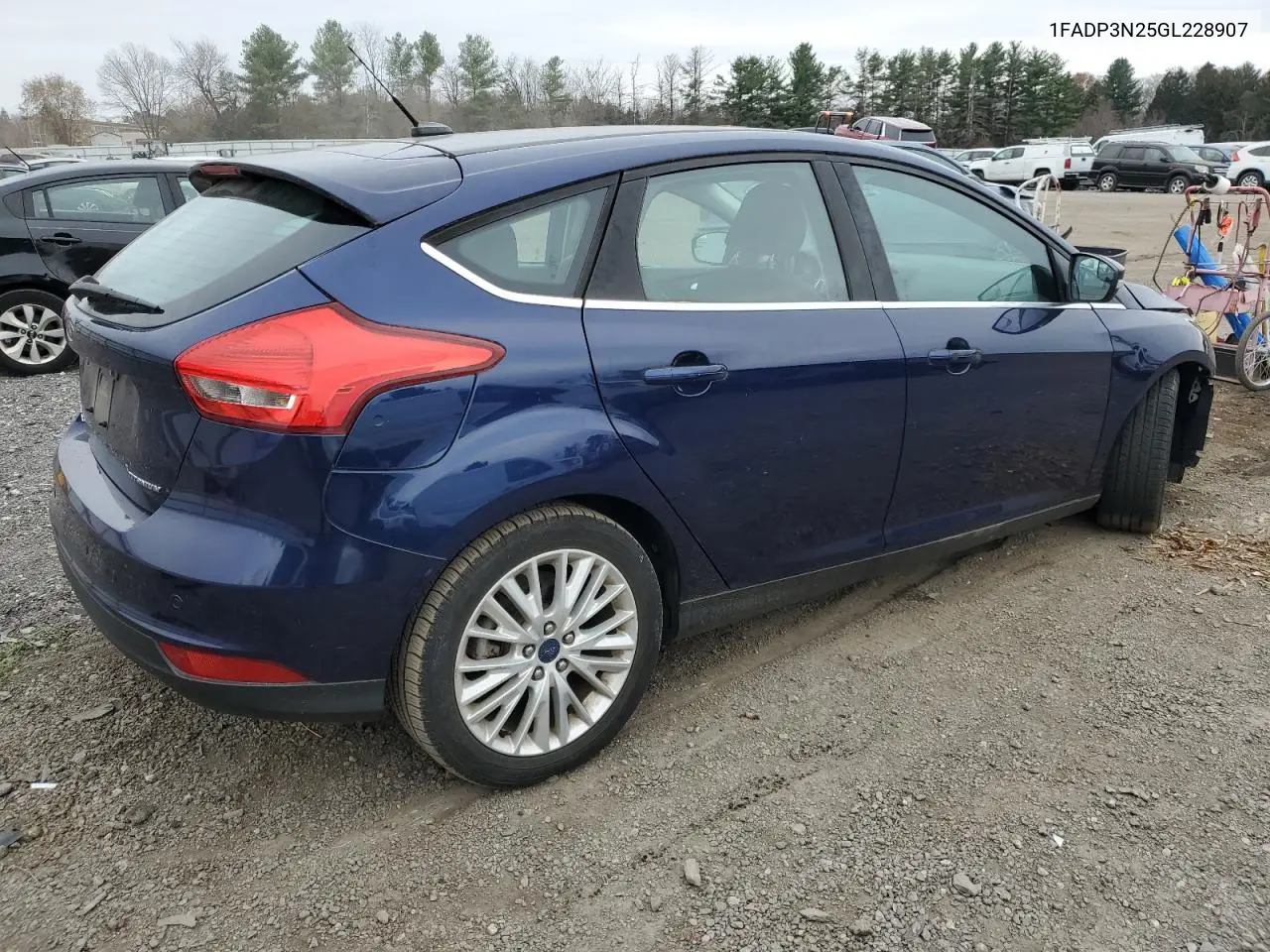 1FADP3N25GL228907 2016 Ford Focus Titanium