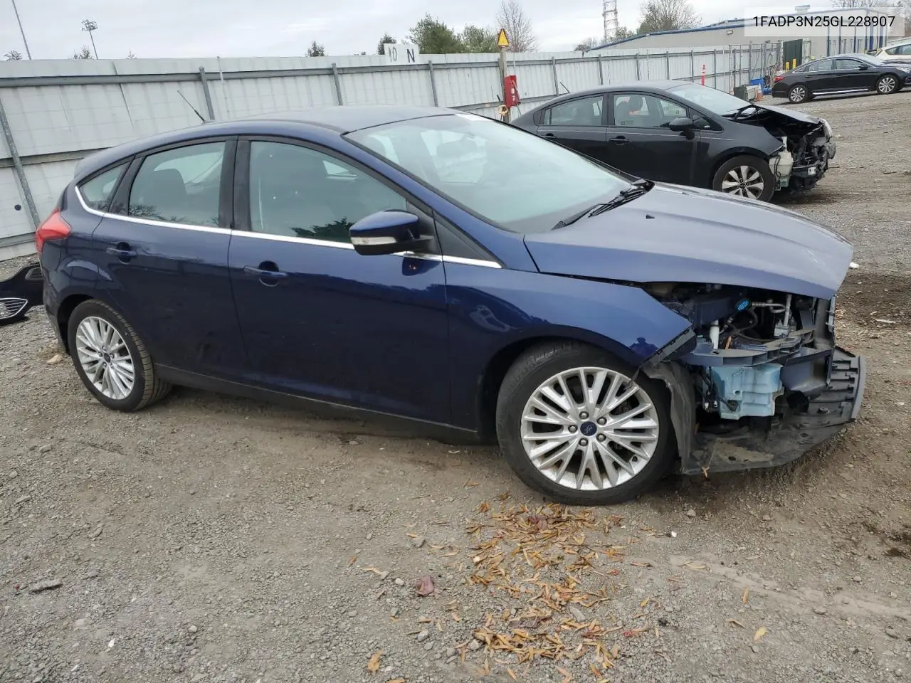 1FADP3N25GL228907 2016 Ford Focus Titanium
