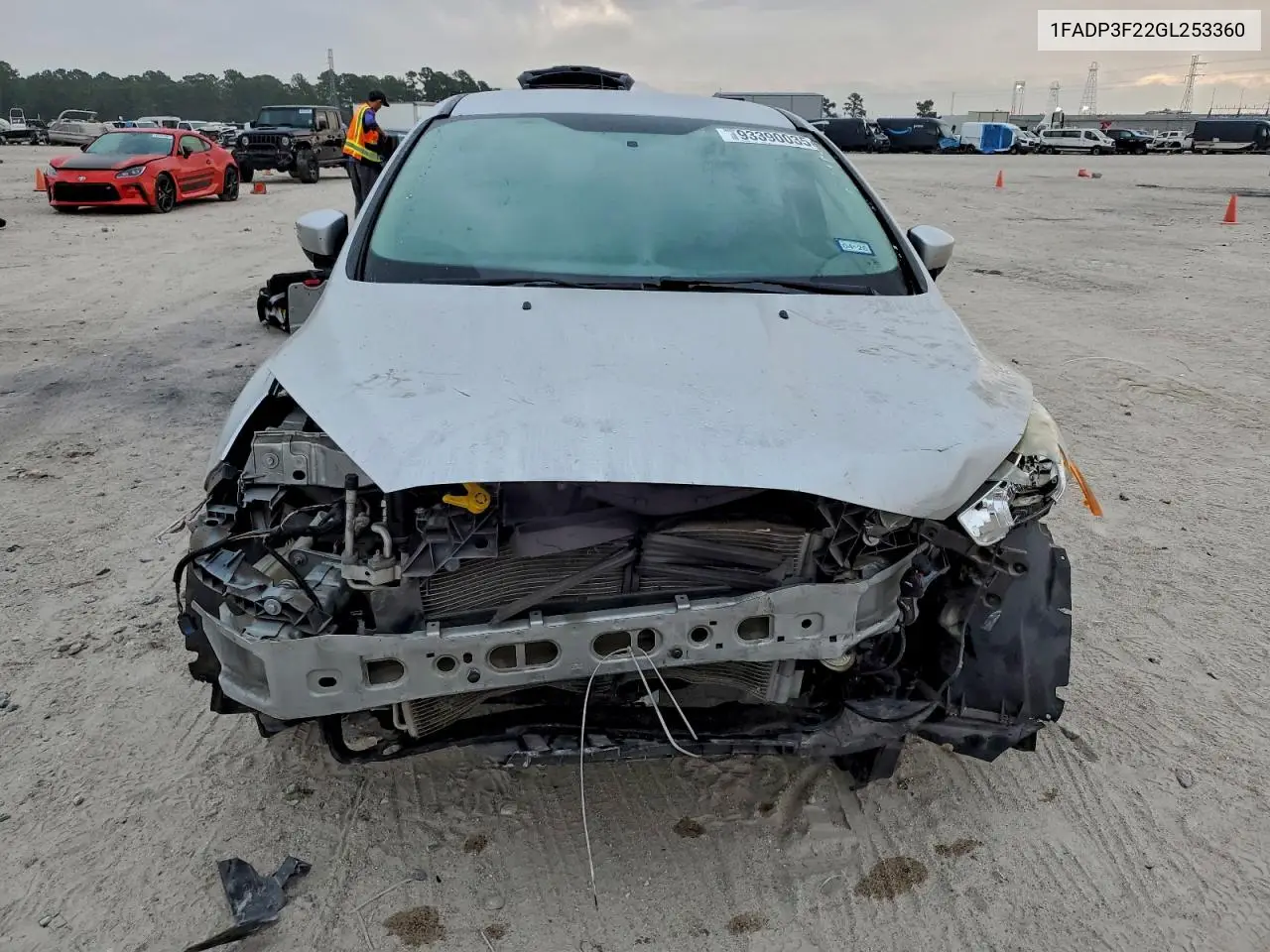 1FADP3F22GL253360 2016 Ford Focus Se
