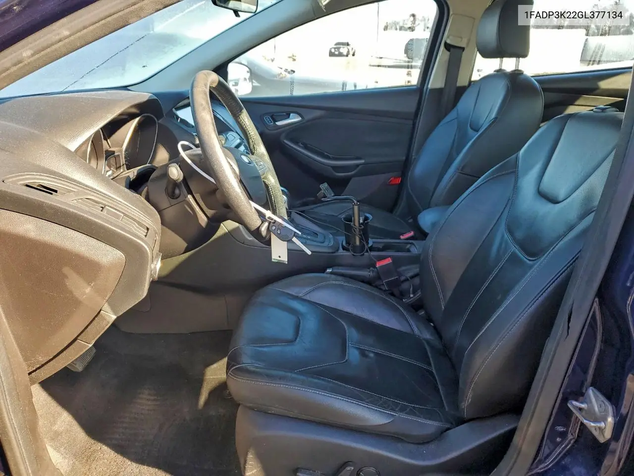 1FADP3K22GL377134 2016 Ford Focus Se