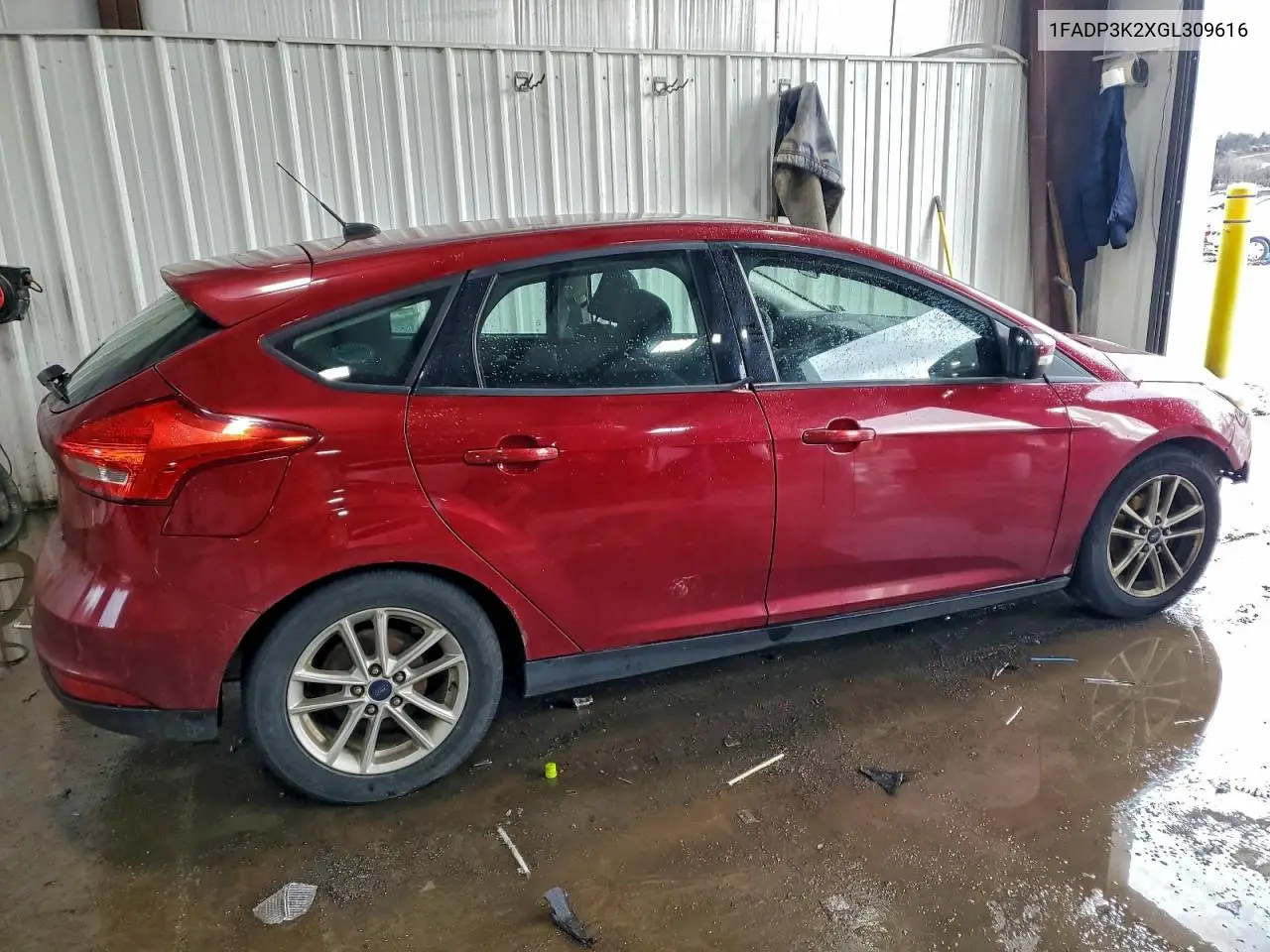 1FADP3K2XGL309616 2016 Ford Focus Se