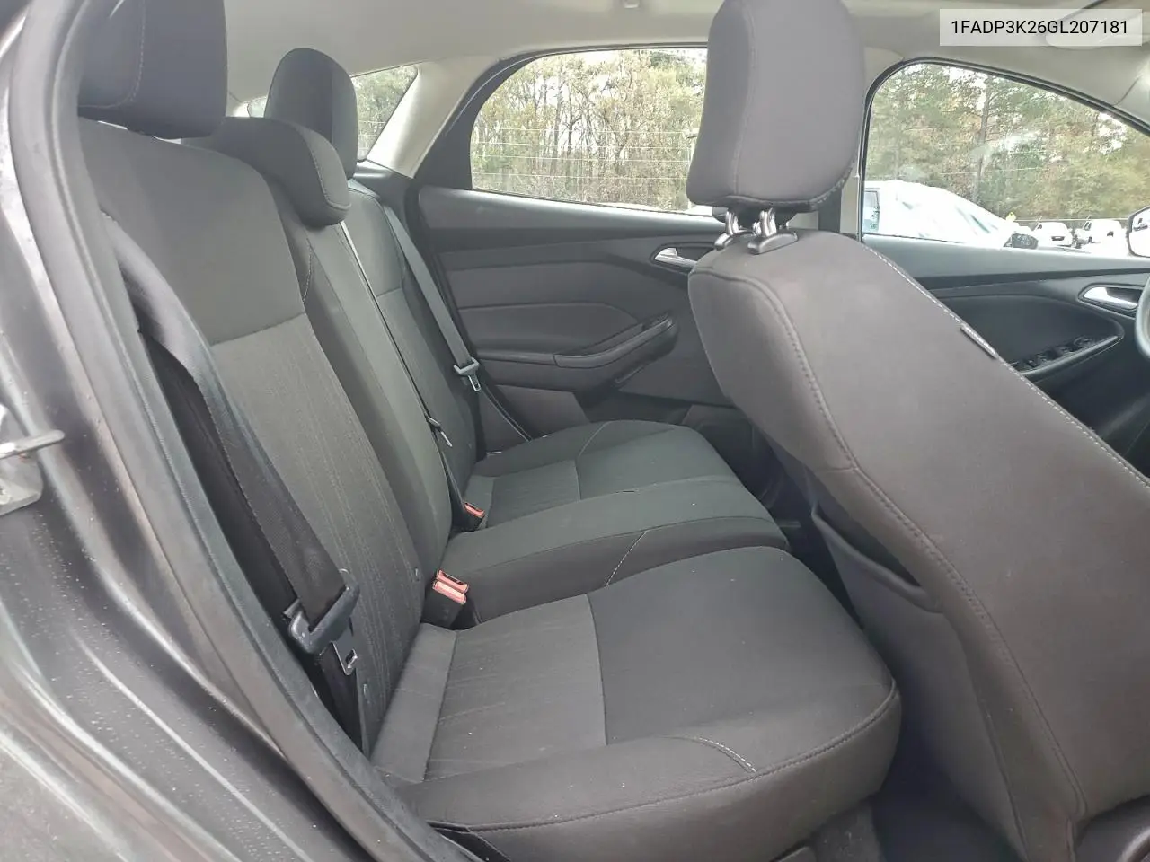 1FADP3K26GL207181 2016 Ford Focus Se