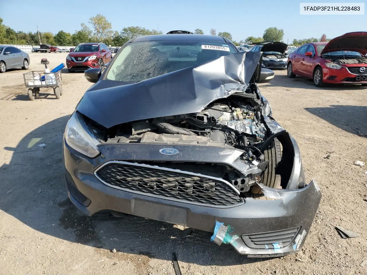 1FADP3F21HL228483 2017 Ford Focus Se