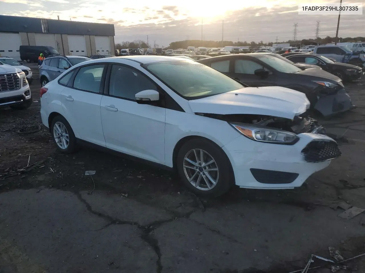 1FADP3F29HL307335 2017 Ford Focus Se