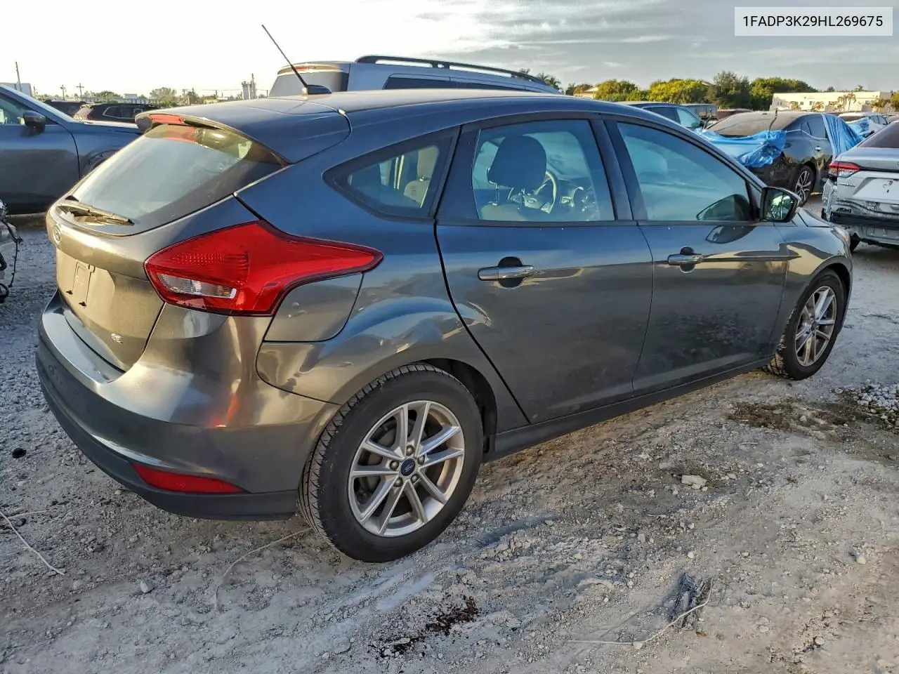1FADP3K29HL269675 2017 Ford Focus Se