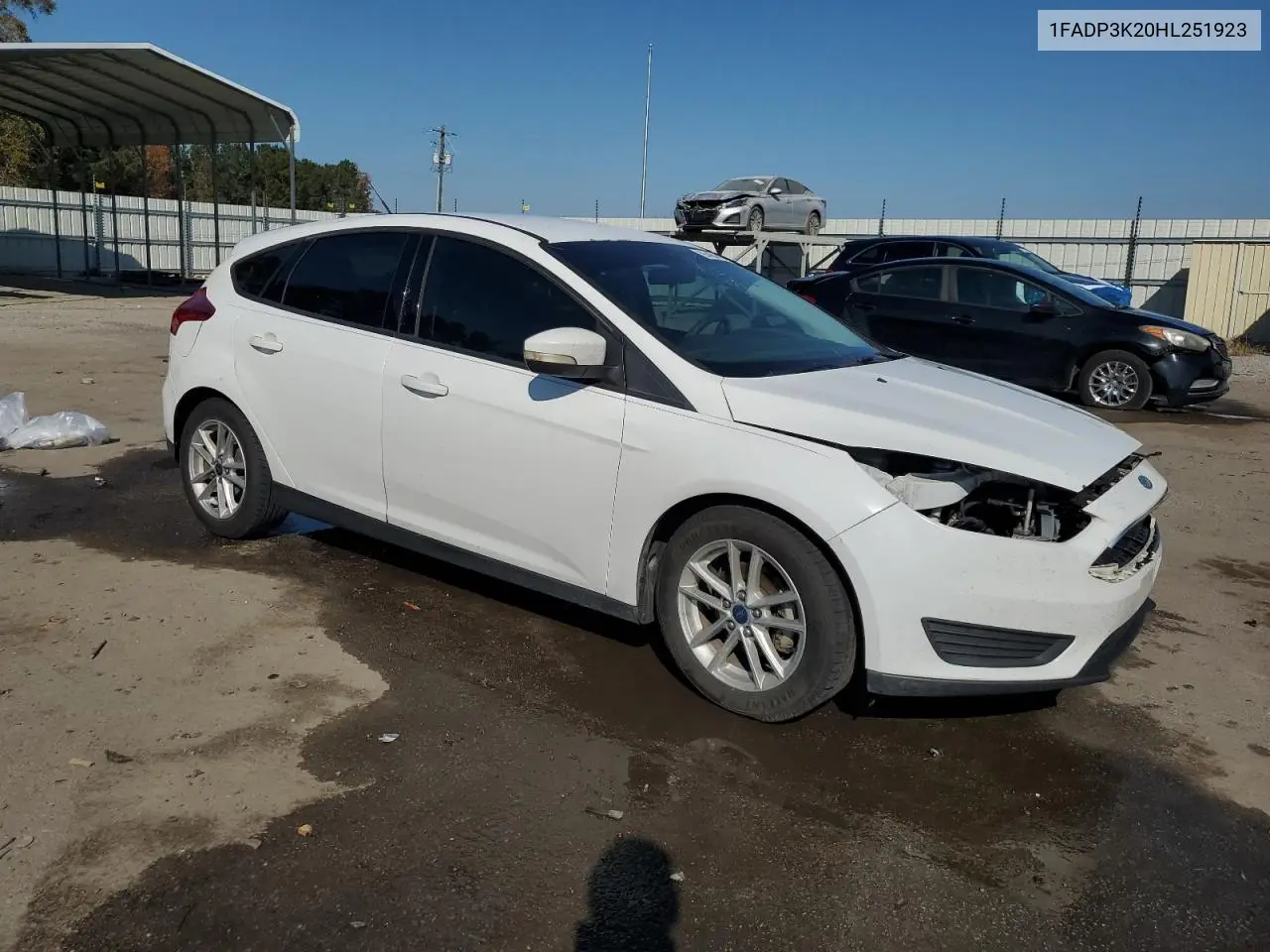 1FADP3K20HL251923 2017 Ford Focus Se