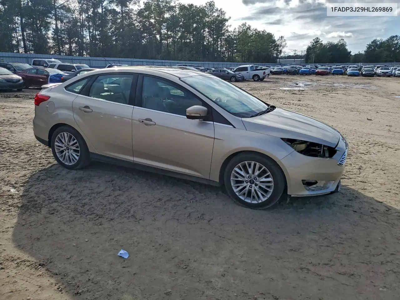 1FADP3J29HL269869 2017 Ford Focus Titanium