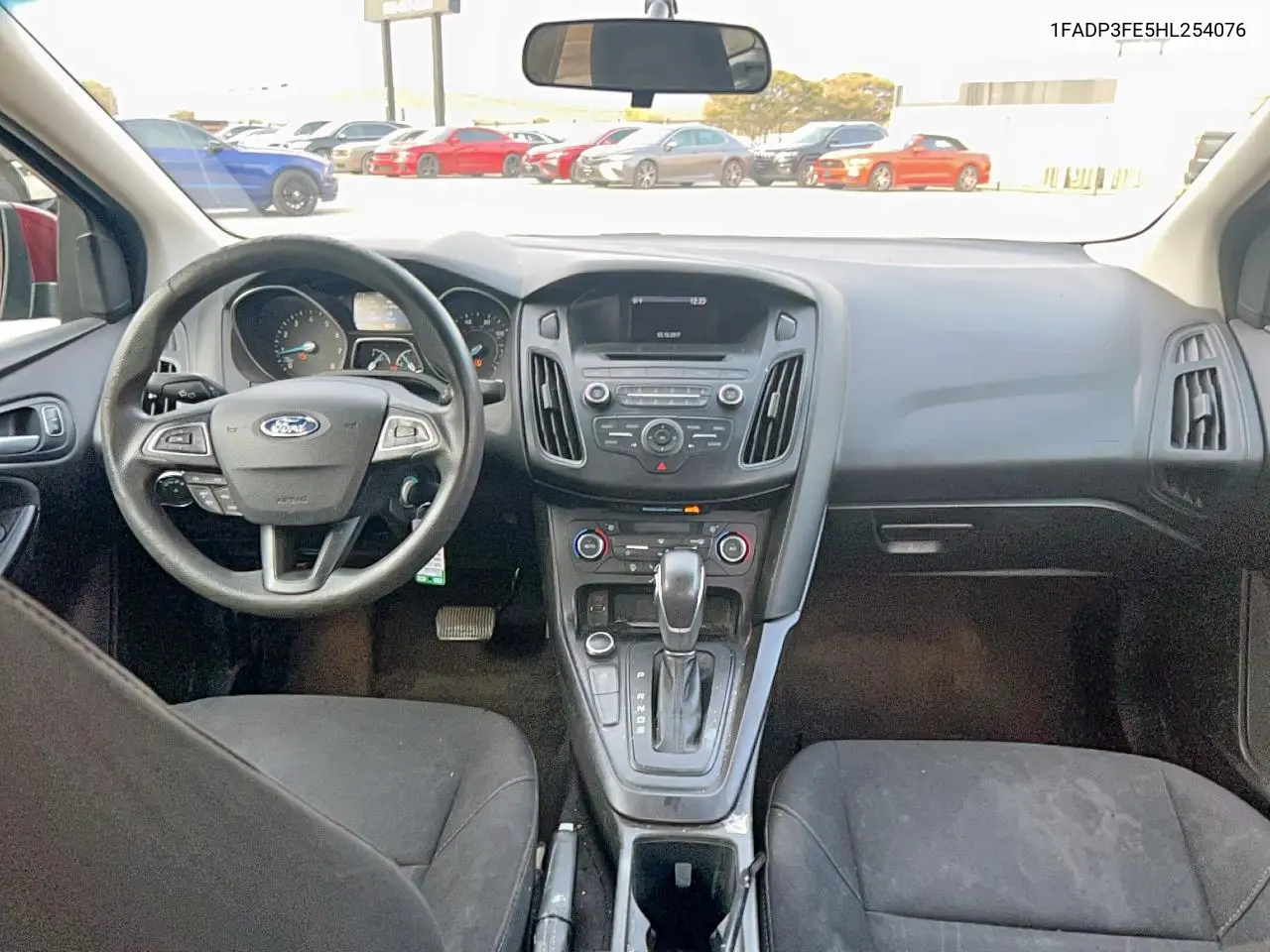 1FADP3FE5HL254076 2017 Ford Focus Se