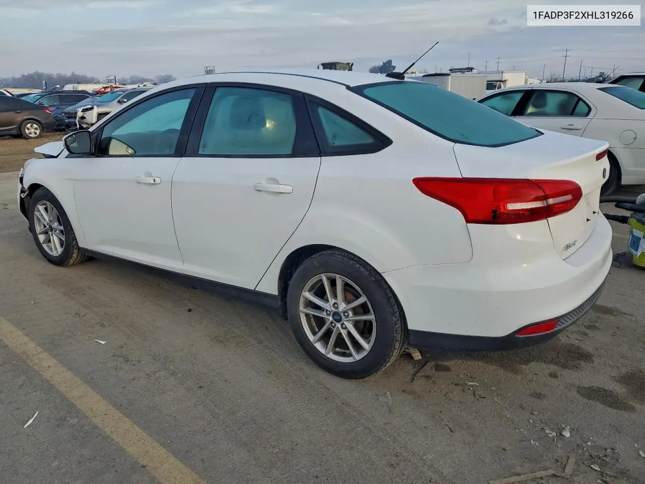 1FADP3F2XHL319266 2017 Ford Focus Se