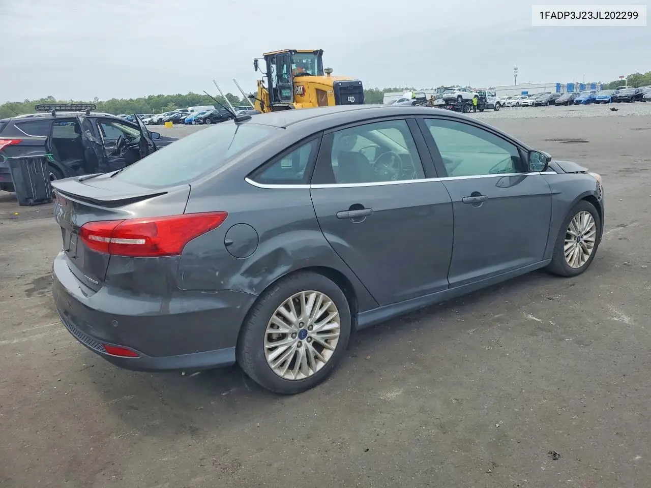 1FADP3J23JL202299 2018 Ford Focus Titanium