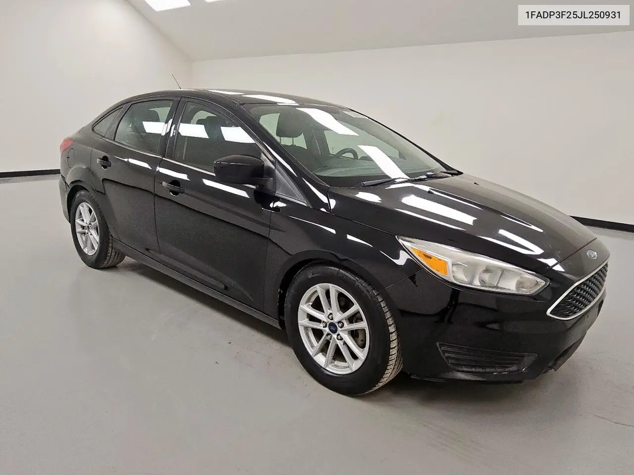 1FADP3F25JL250931 2018 Ford Focus Se