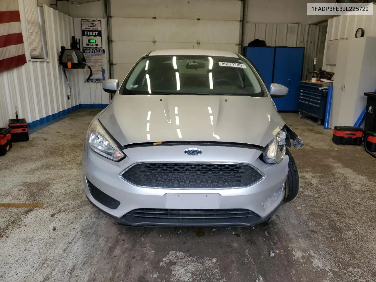 1FADP3FE3JL225729 2018 Ford Focus Se