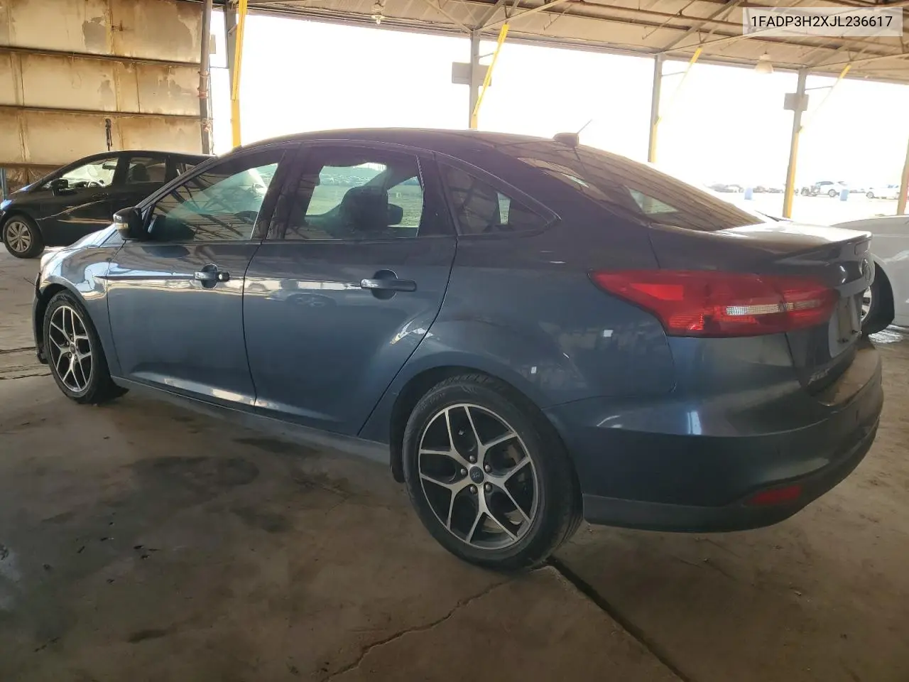 1FADP3H2XJL236617 2018 Ford Focus Sel