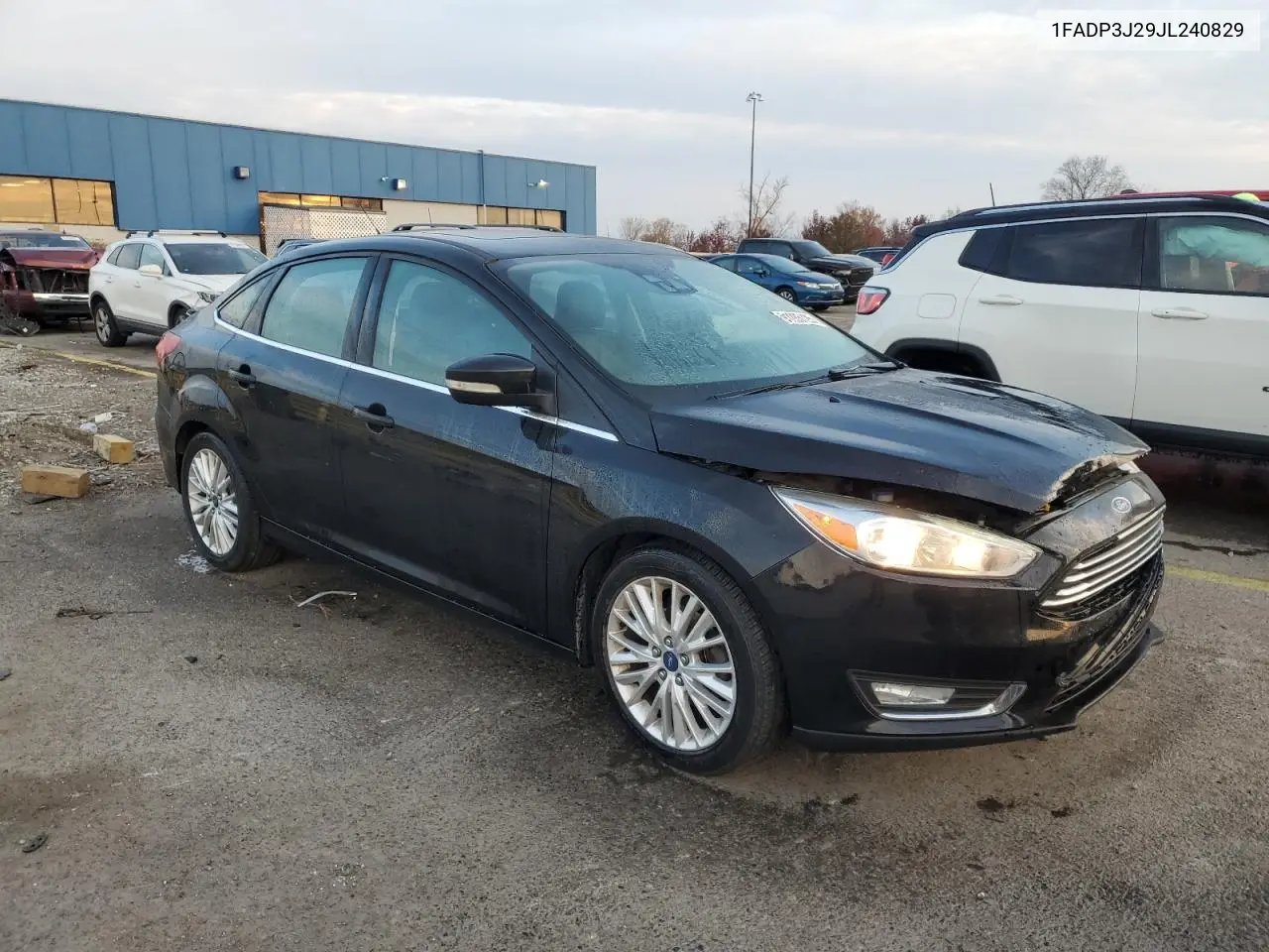 1FADP3J29JL240829 2018 Ford Focus Titanium