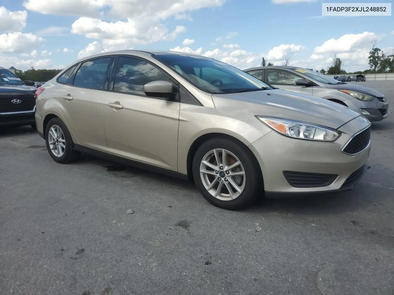 1FADP3F2XJL248852 2018 Ford Focus Se