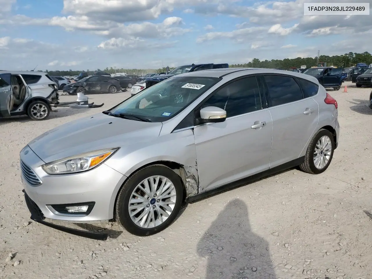 1FADP3N28JL229489 2018 Ford Focus Titanium
