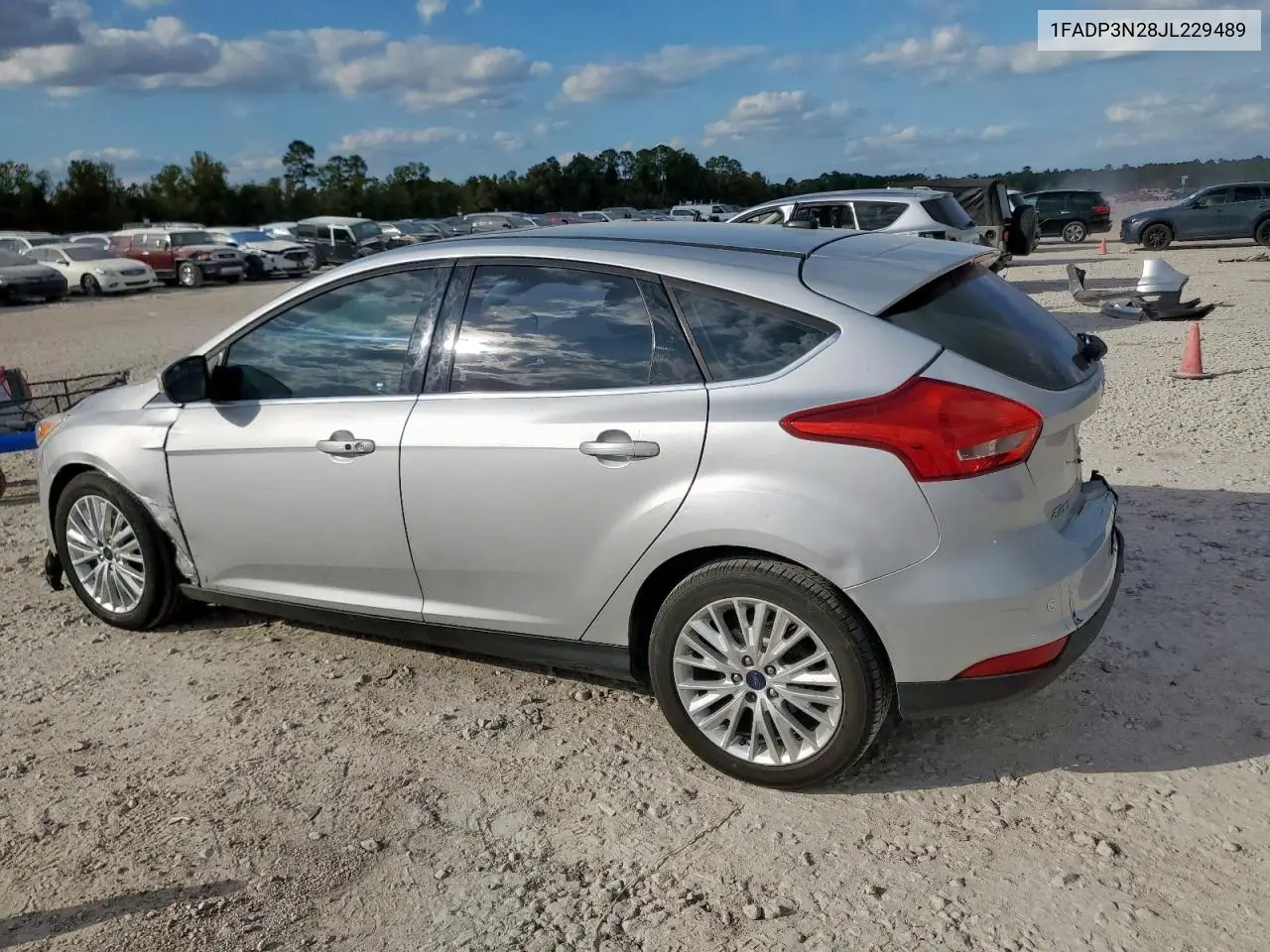 1FADP3N28JL229489 2018 Ford Focus Titanium