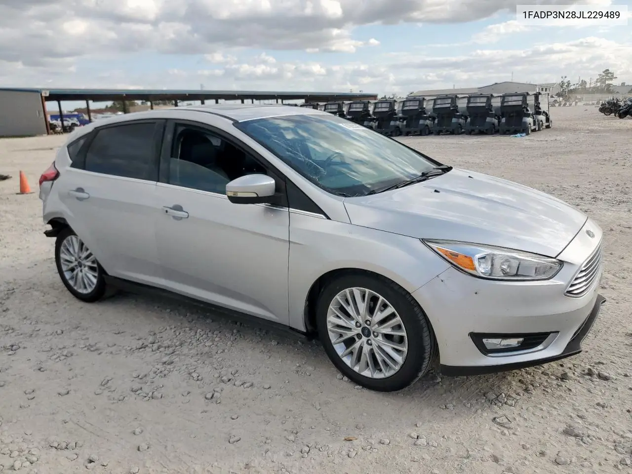 1FADP3N28JL229489 2018 Ford Focus Titanium