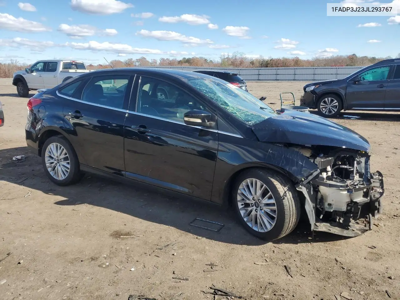 1FADP3J23JL293767 2018 Ford Focus Titanium
