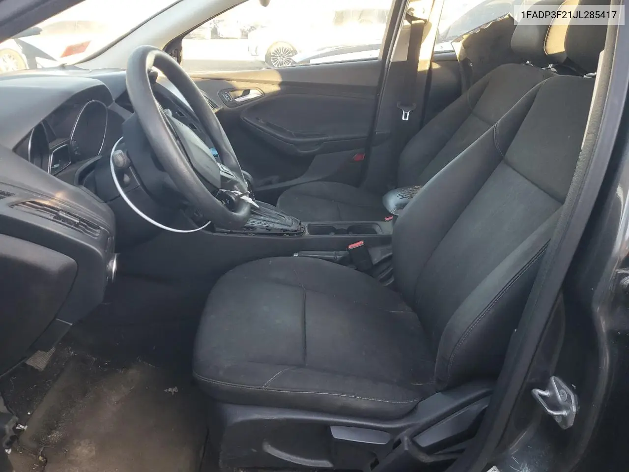 1FADP3F21JL285417 2018 Ford Focus Se