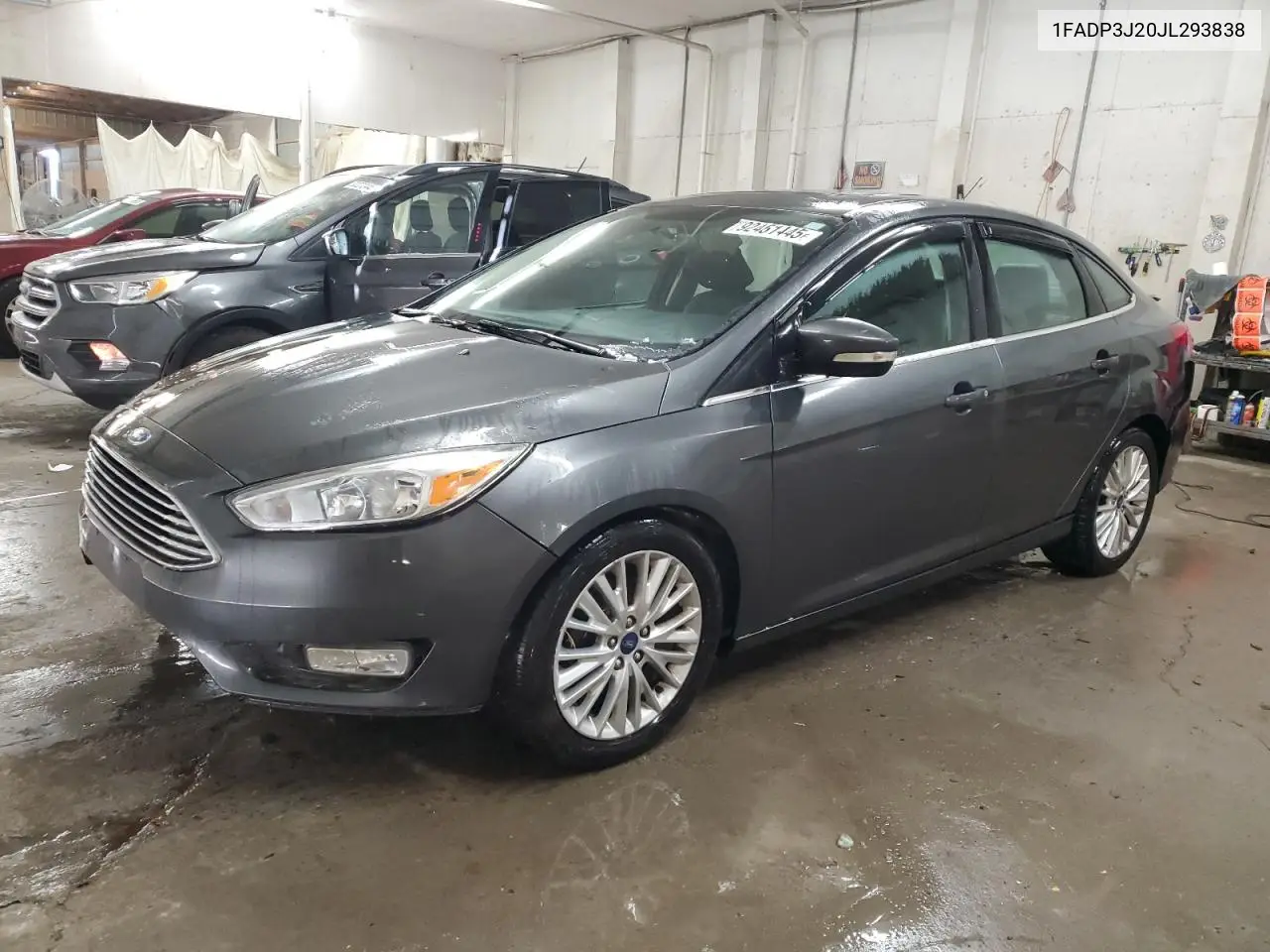 1FADP3J20JL293838 2018 Ford Focus Titanium