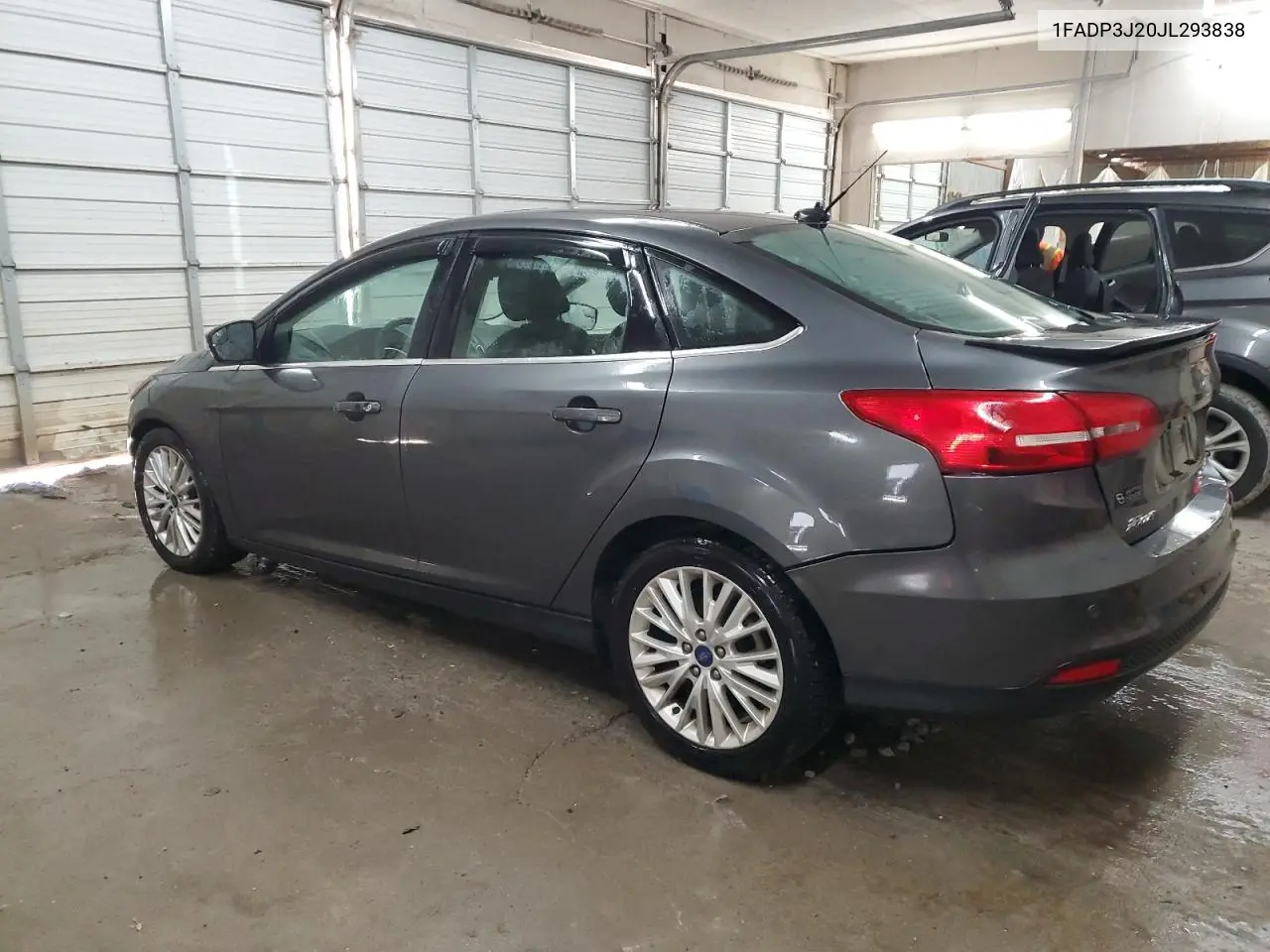 1FADP3J20JL293838 2018 Ford Focus Titanium