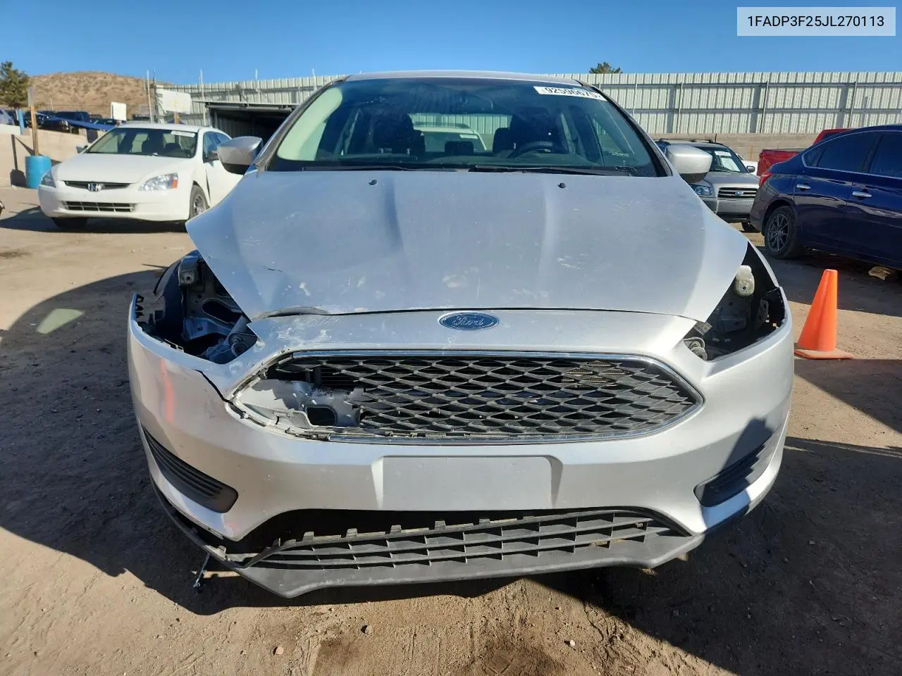 1FADP3F25JL270113 2018 Ford Focus Se