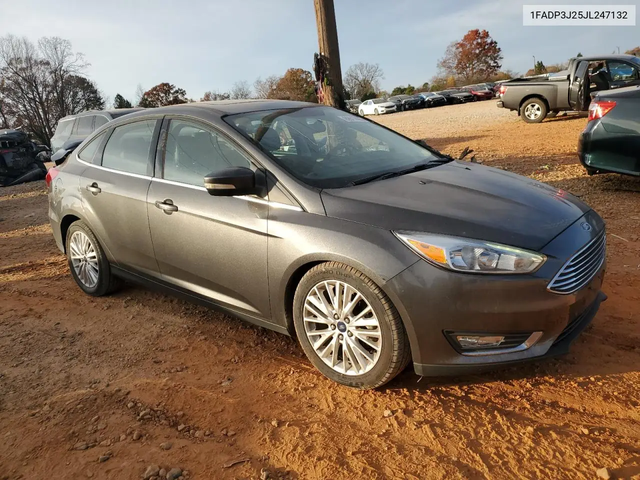 1FADP3J25JL247132 2018 Ford Focus Titanium