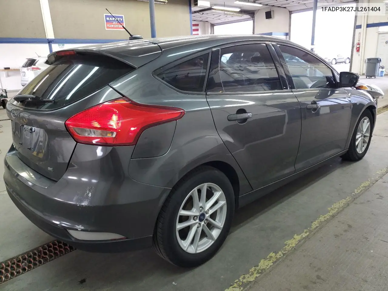 1FADP3K27JL261404 2018 Ford Focus Se