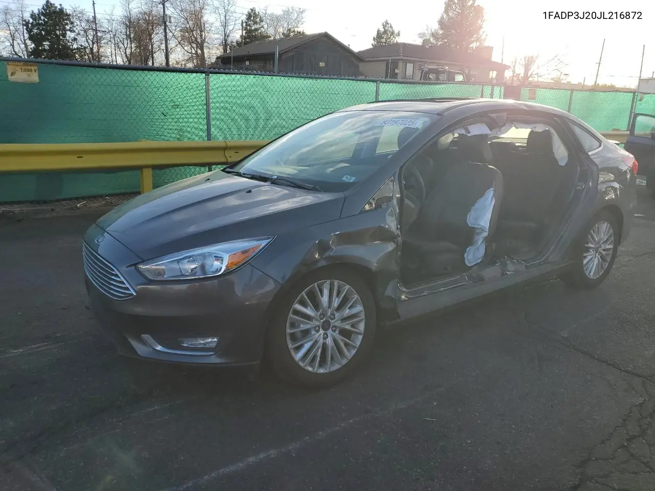 1FADP3J20JL216872 2018 Ford Focus Titanium