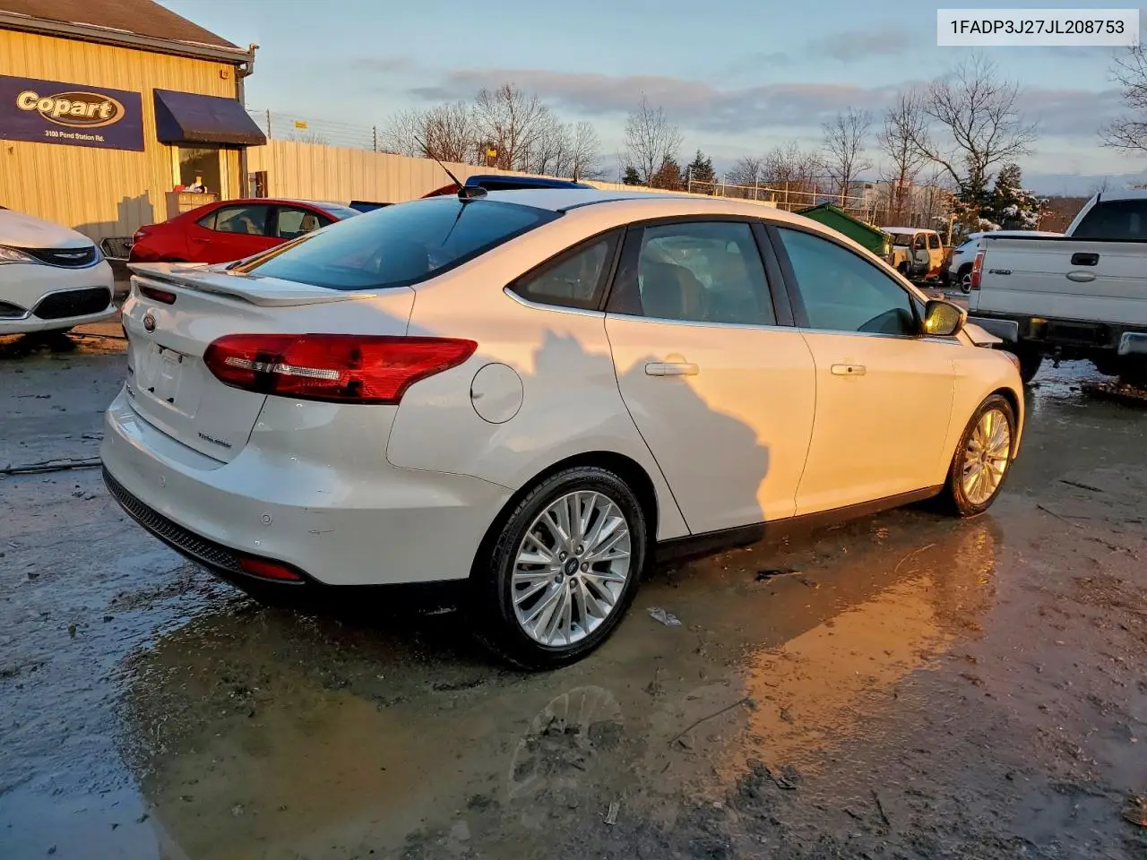 1FADP3J27JL208753 2018 Ford Focus Titanium