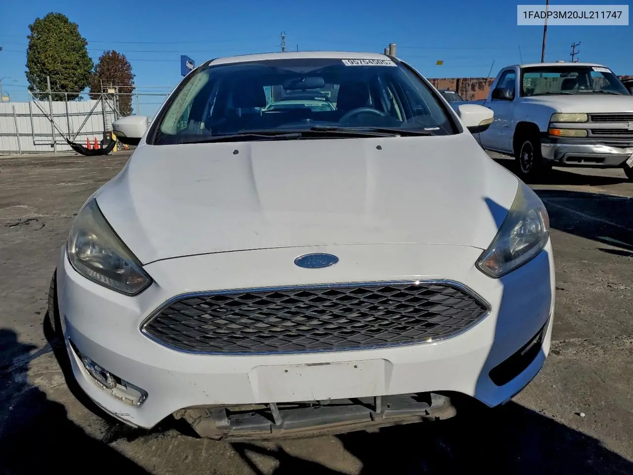 1FADP3M20JL211747 2018 Ford Focus Sel