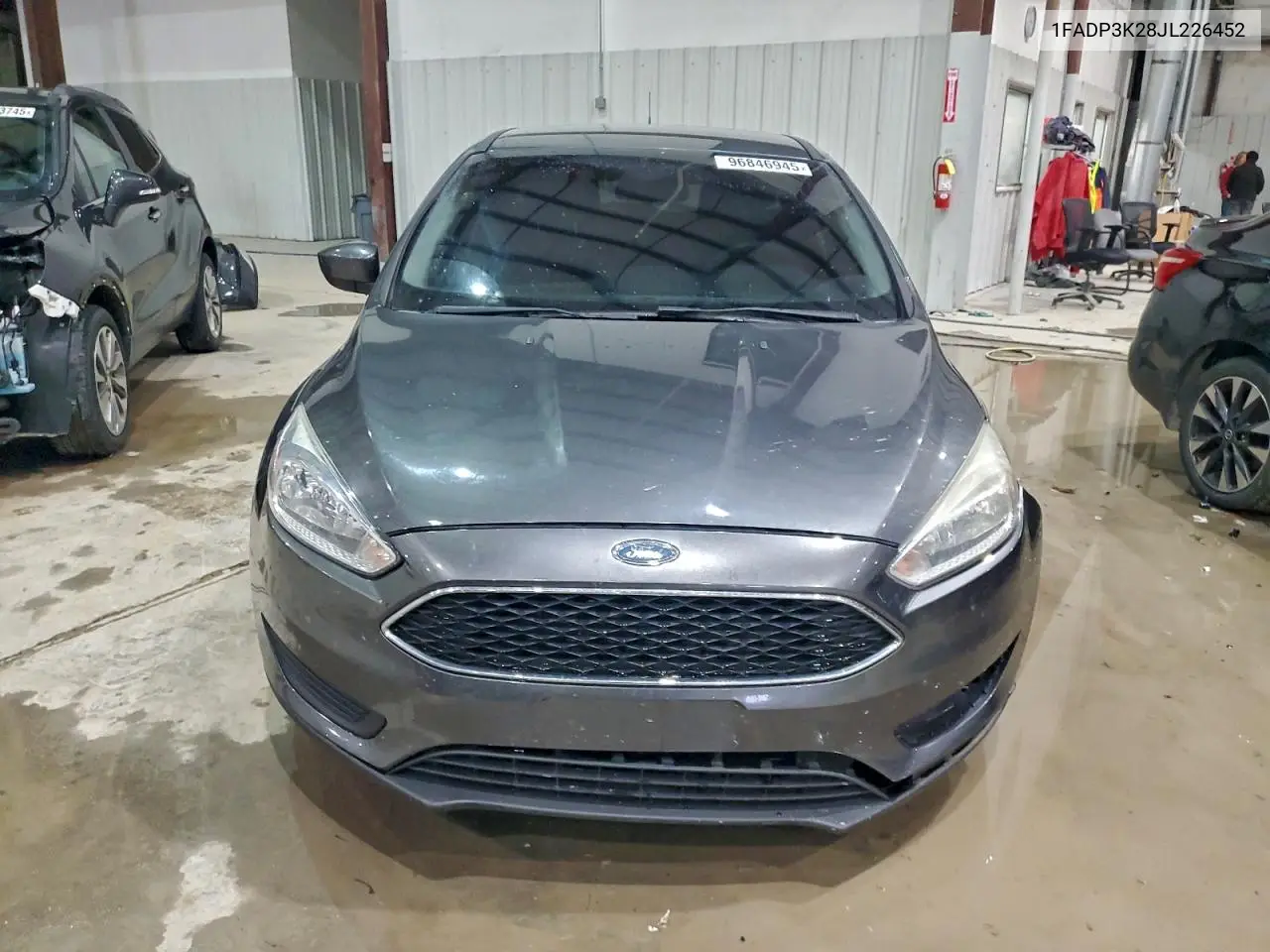 1FADP3K28JL226452 2018 Ford Focus Se