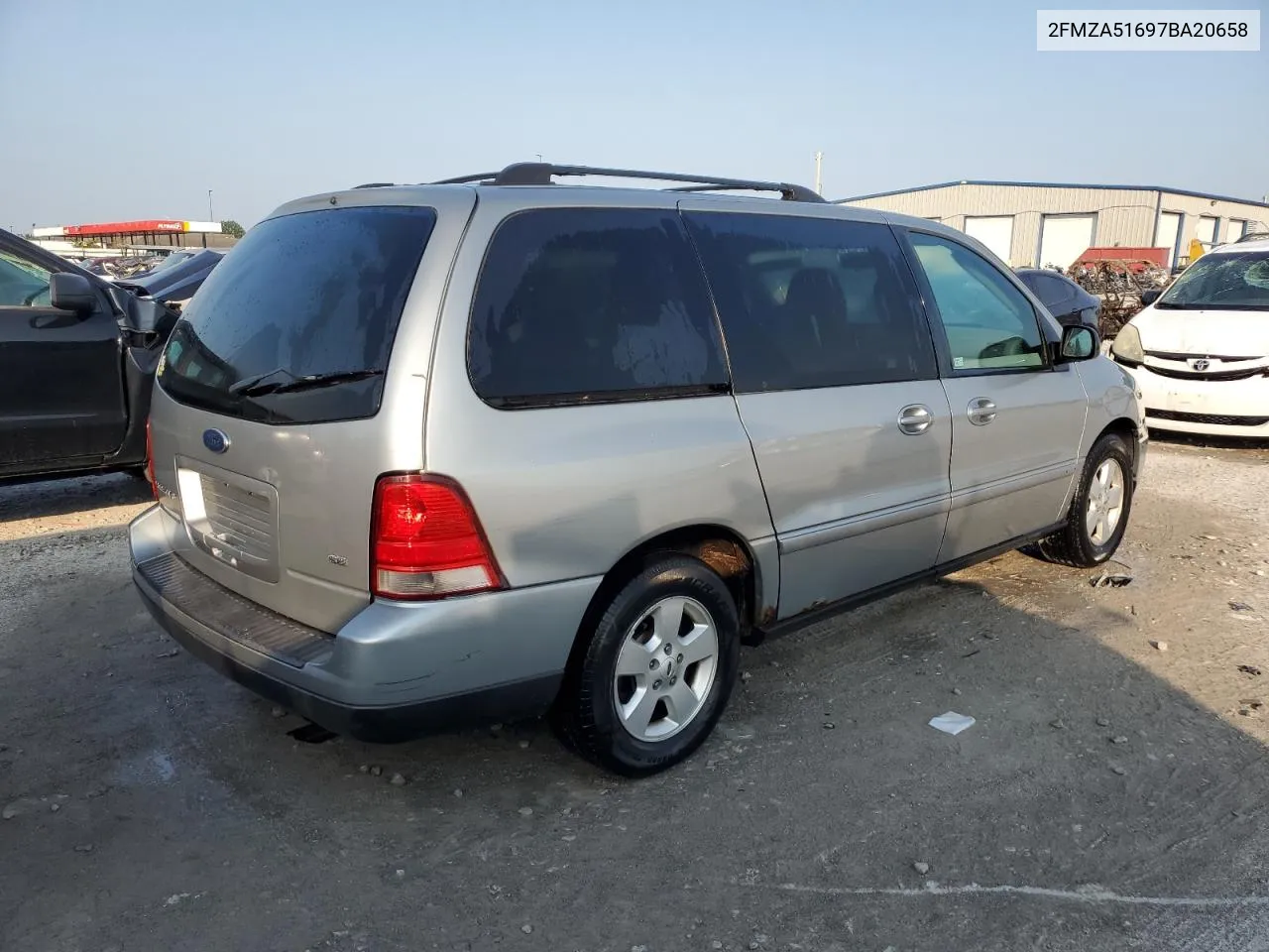 2FMZA51697BA20658 2007 Ford Freestar Se