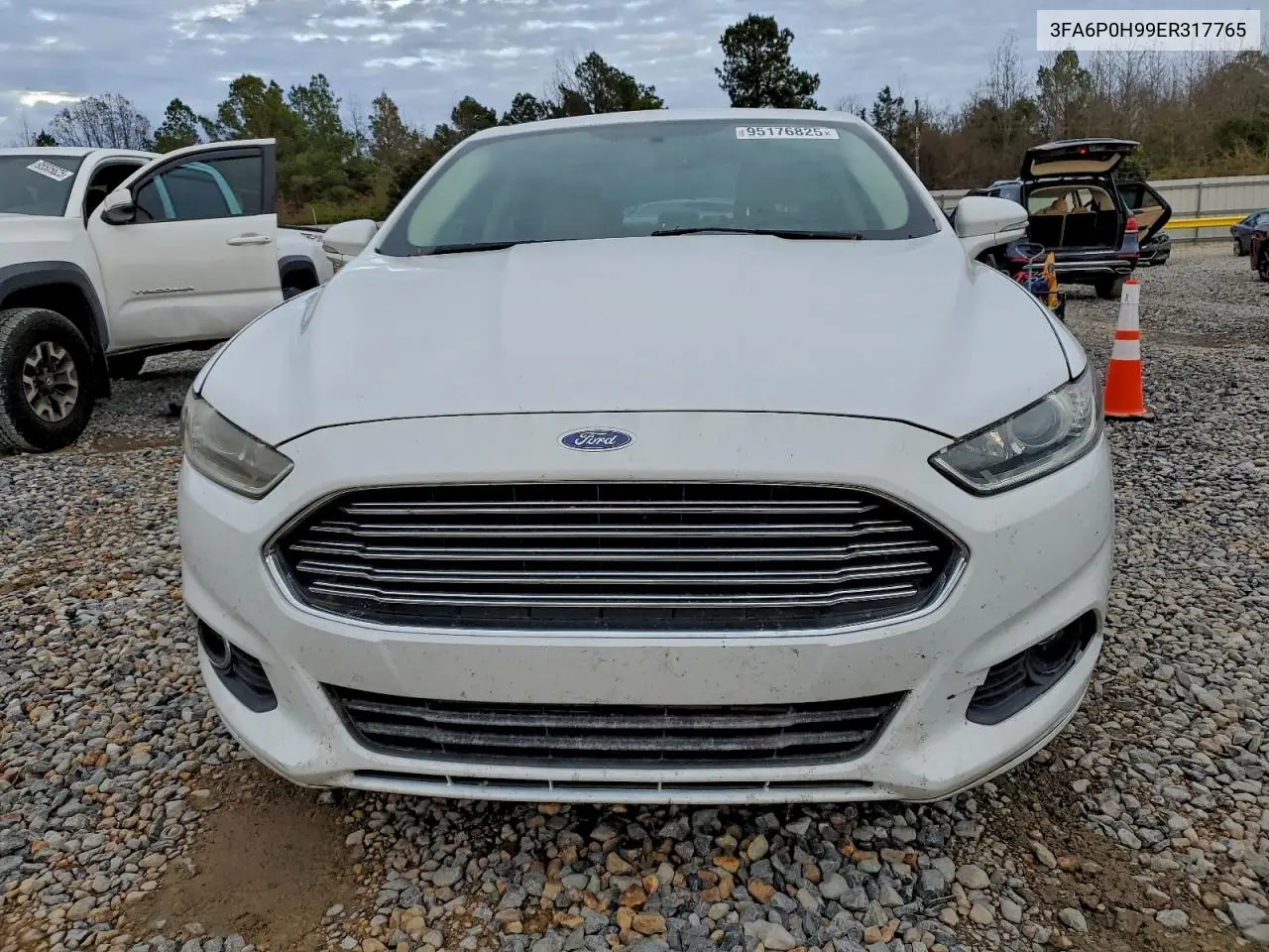 3FA6P0H99ER317765 2014 Ford Fusion Se