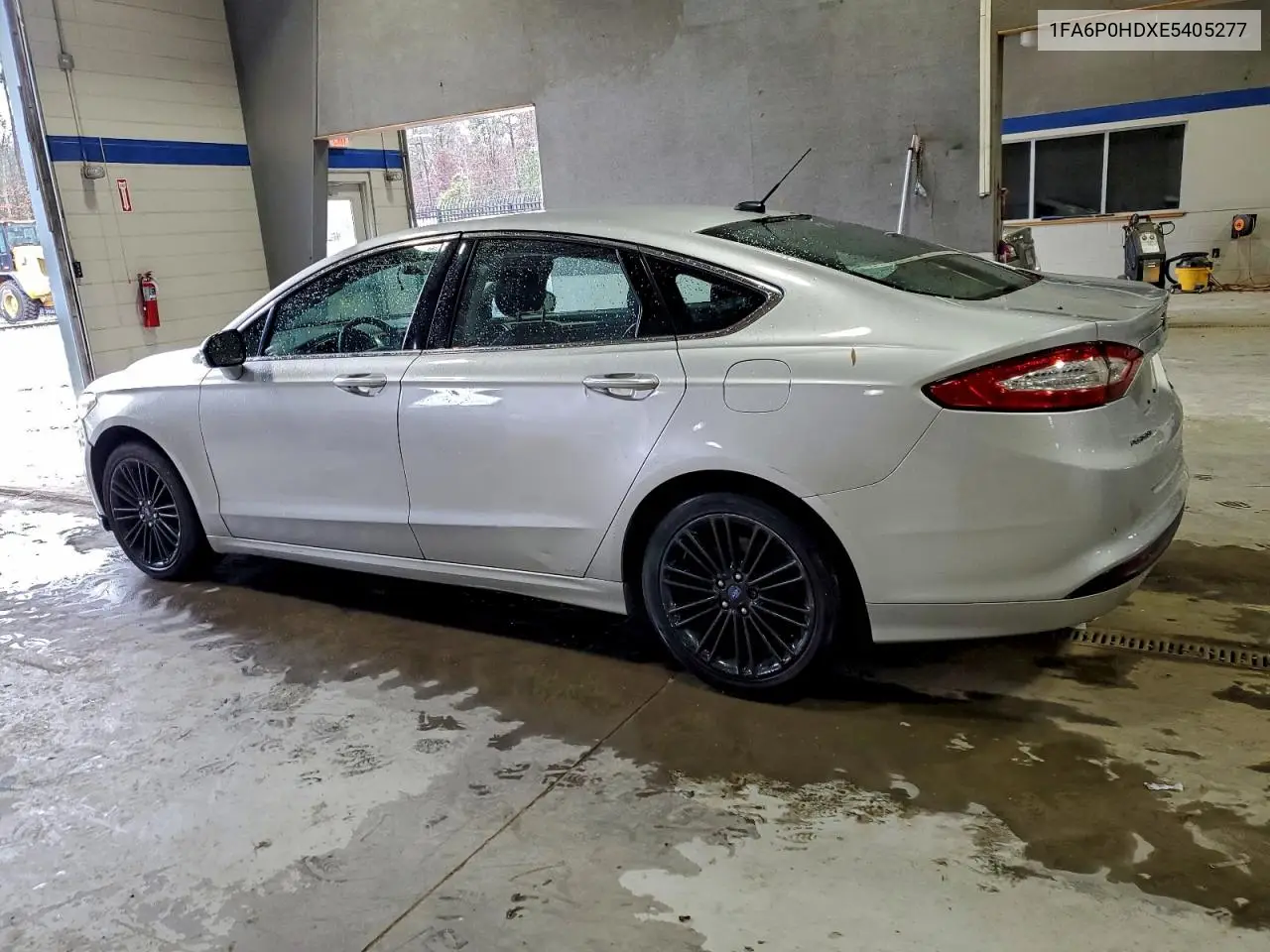 1FA6P0HDXE5405277 2014 Ford Fusion Se