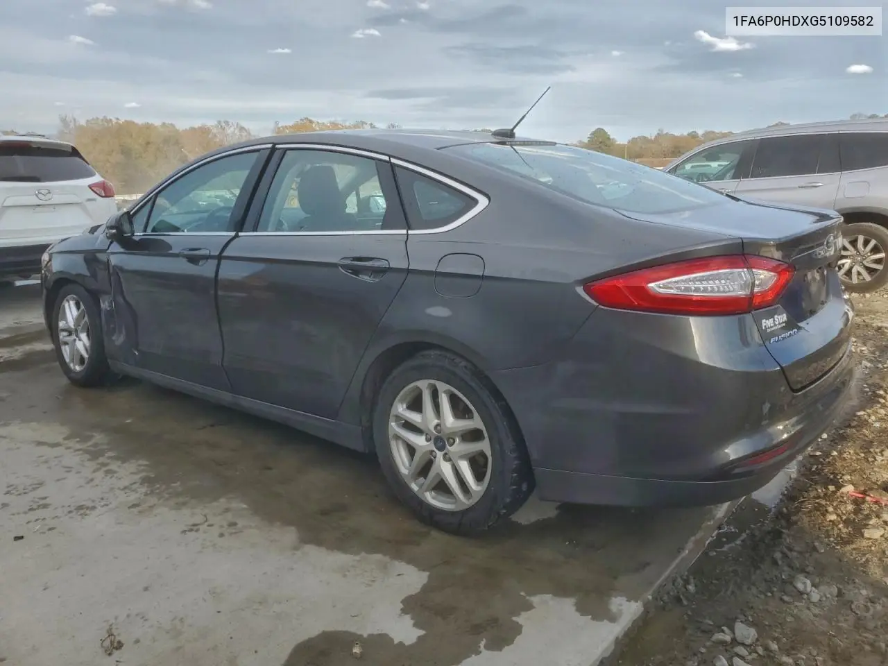 1FA6P0HDXG5109582 2016 Ford Fusion Se