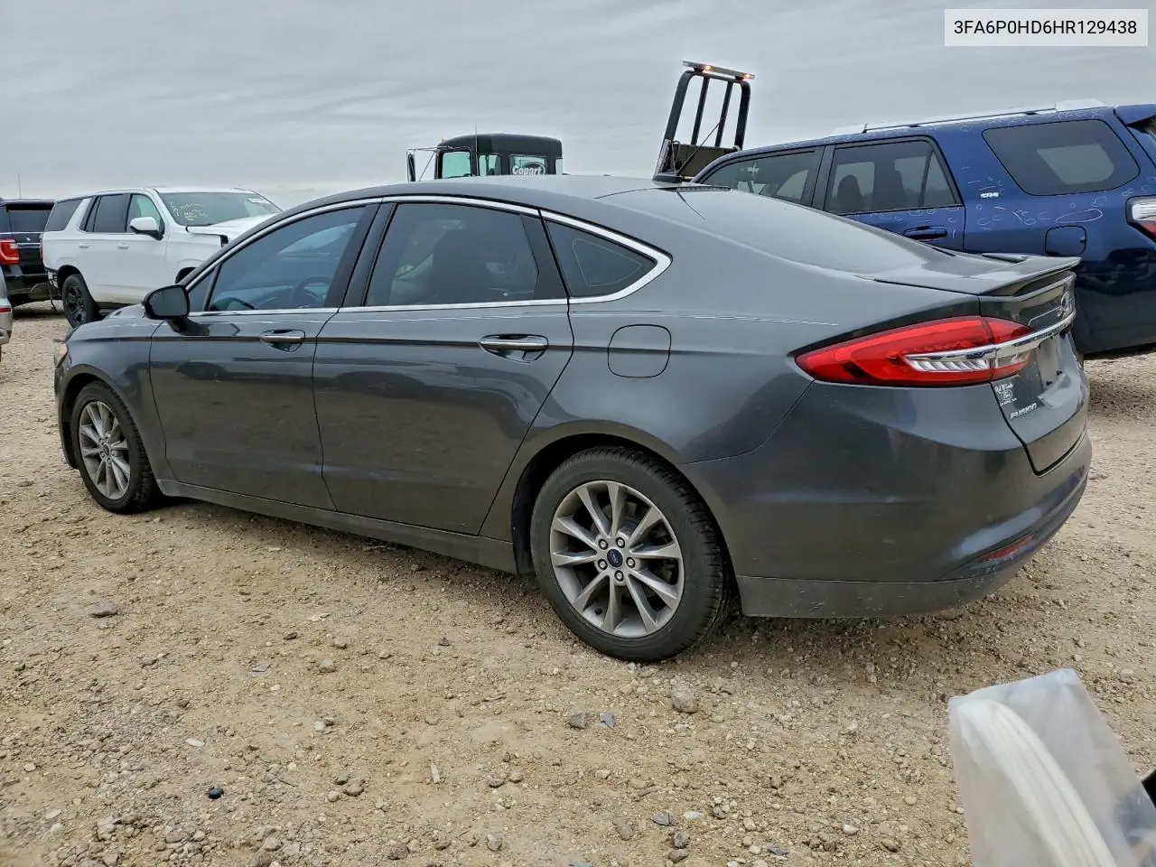 3FA6P0HD6HR129438 2017 Ford Fusion Se
