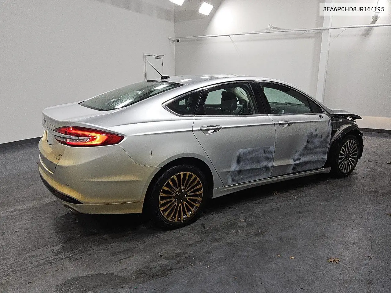 3FA6P0HD8JR164195 2018 Ford Fusion Se