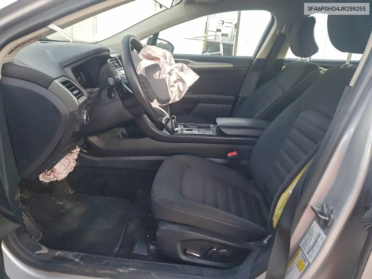 3FA6P0HD4JR259255 2018 Ford Fusion Se