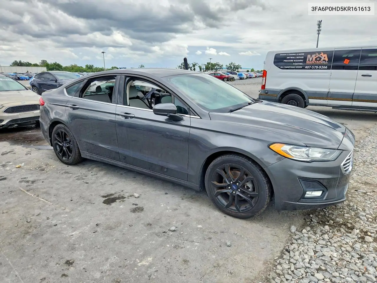 3FA6P0HD5KR161613 2019 Ford Fusion Se