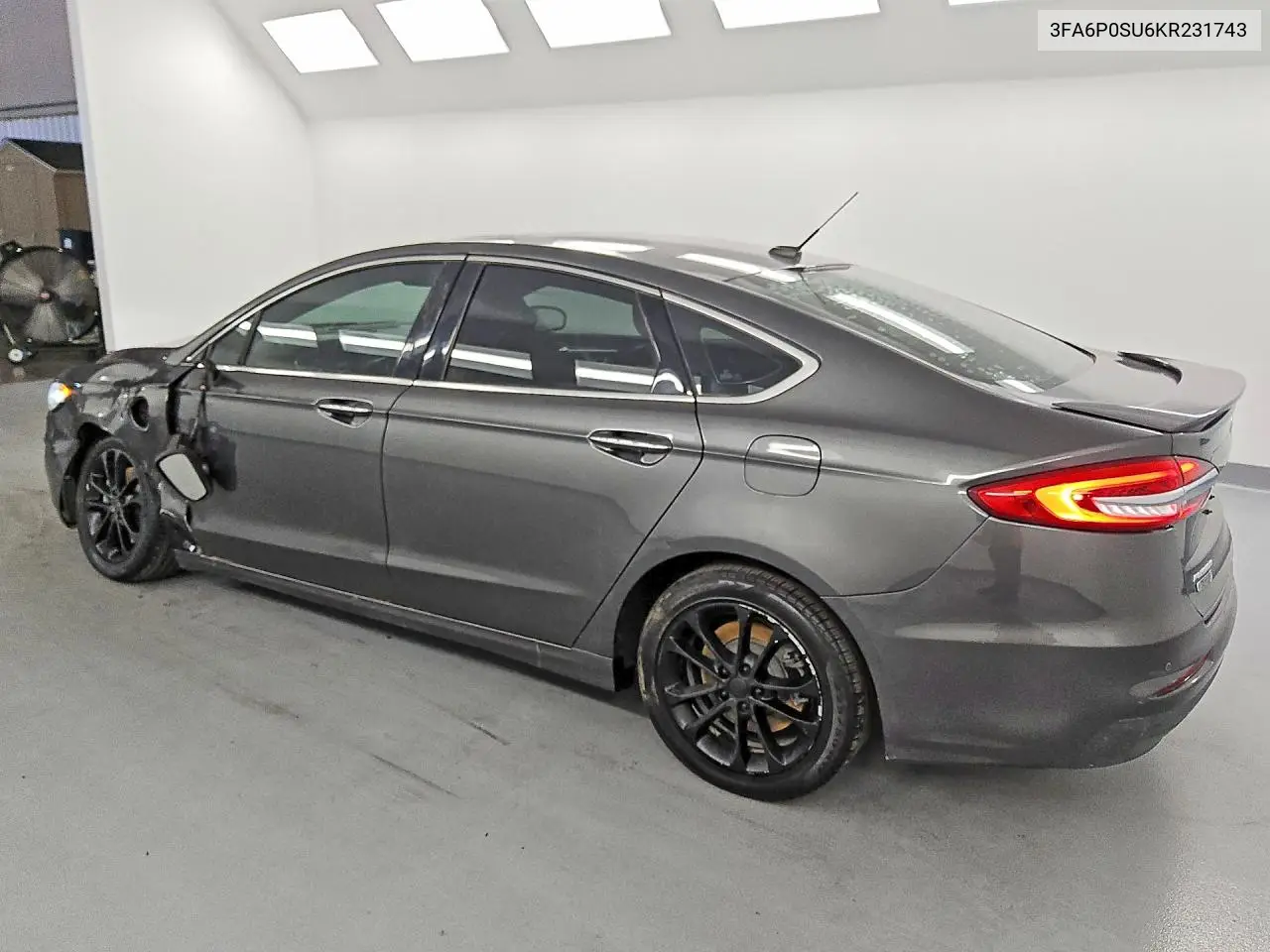 3FA6P0SU6KR231743 2019 Ford Fusion Titanium