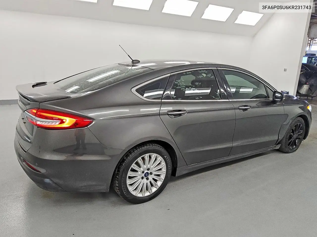3FA6P0SU6KR231743 2019 Ford Fusion Titanium