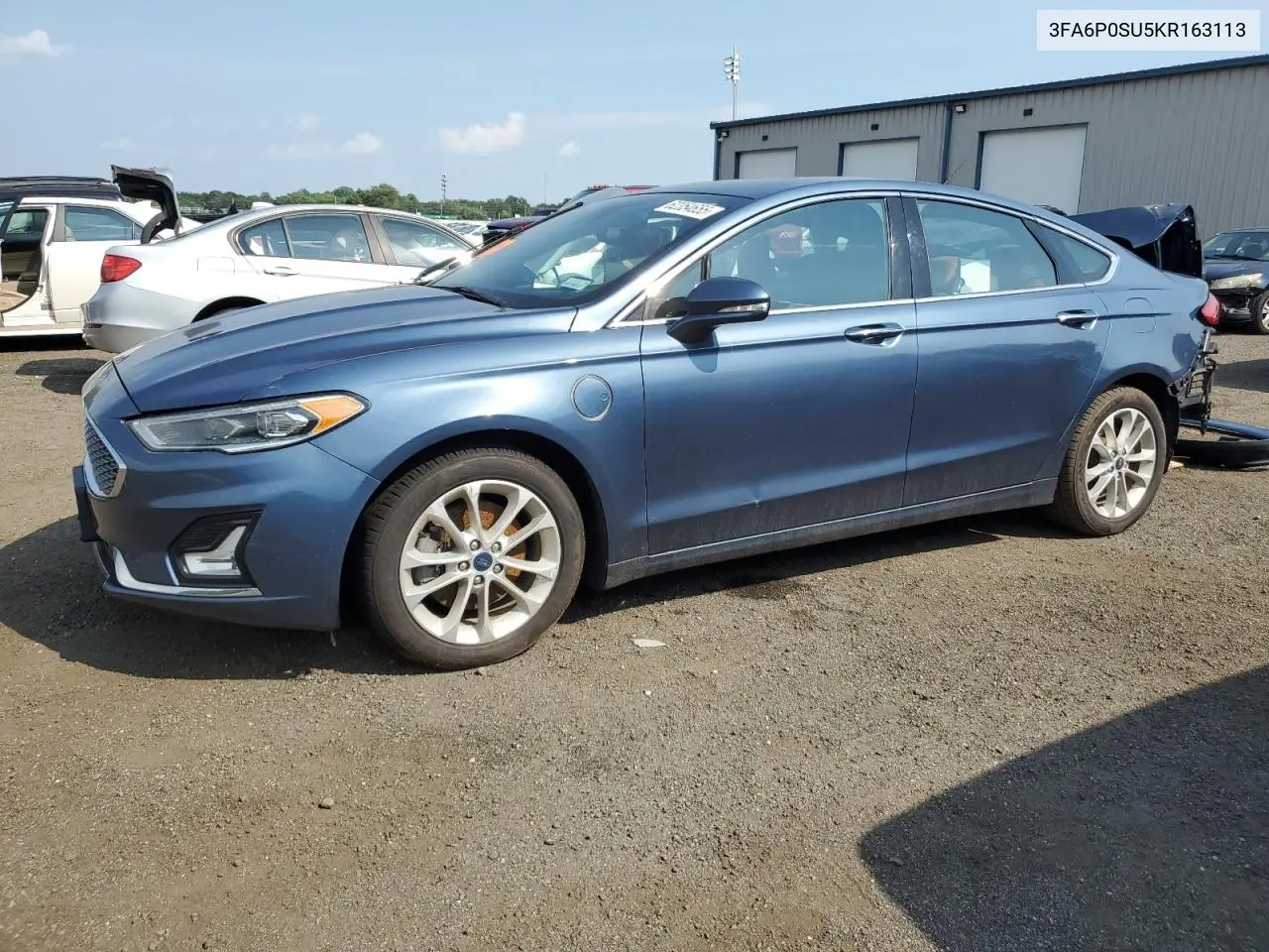 3FA6P0SU5KR163113 2019 Ford Fusion Titanium