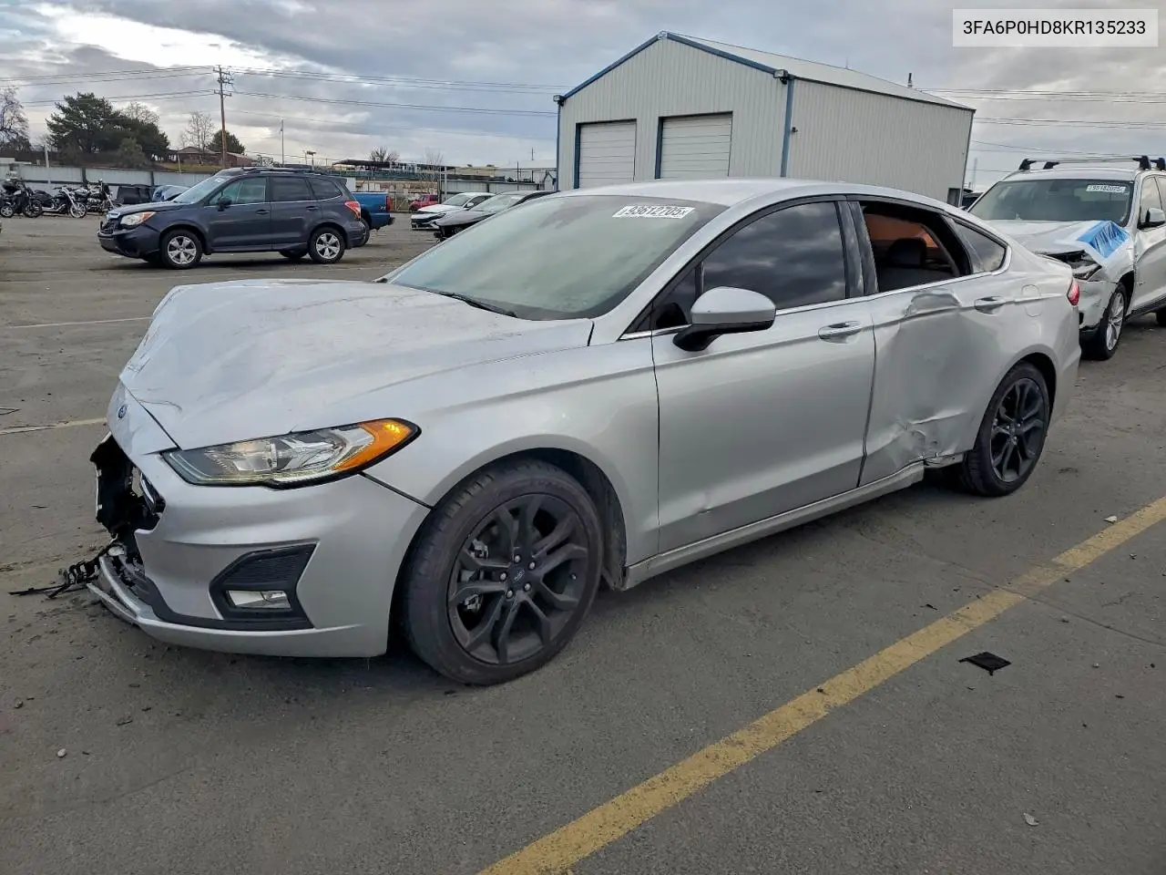 3FA6P0HD8KR135233 2019 Ford Fusion Se