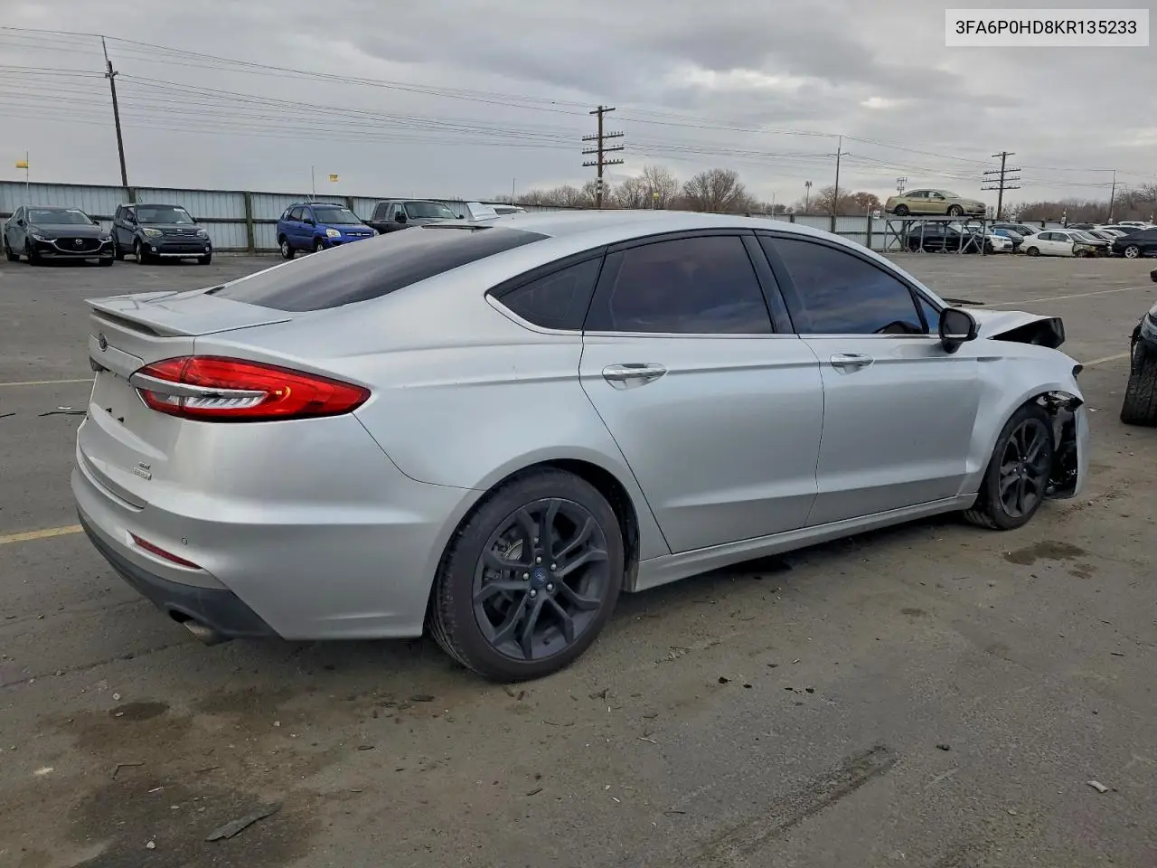 3FA6P0HD8KR135233 2019 Ford Fusion Se