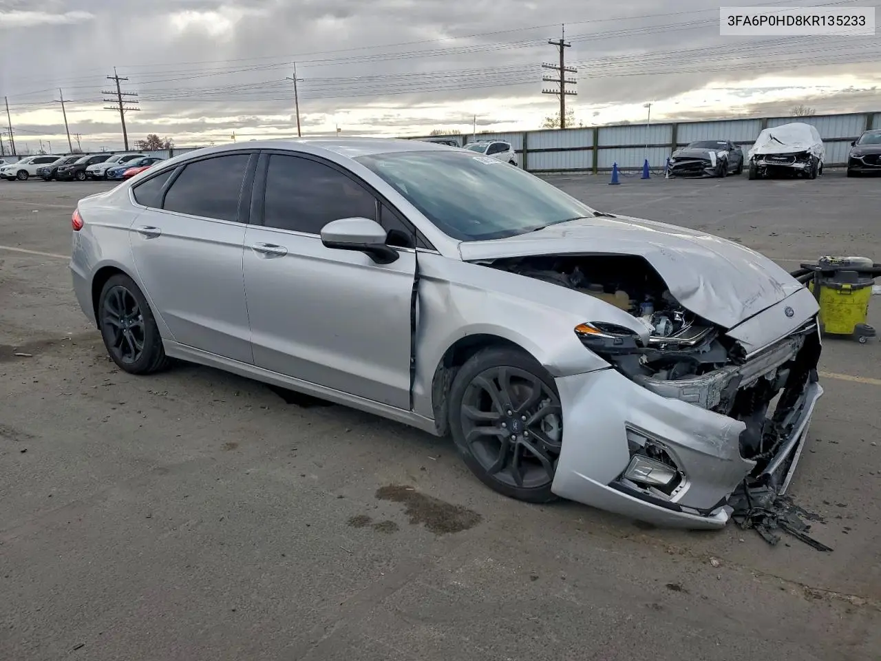 3FA6P0HD8KR135233 2019 Ford Fusion Se