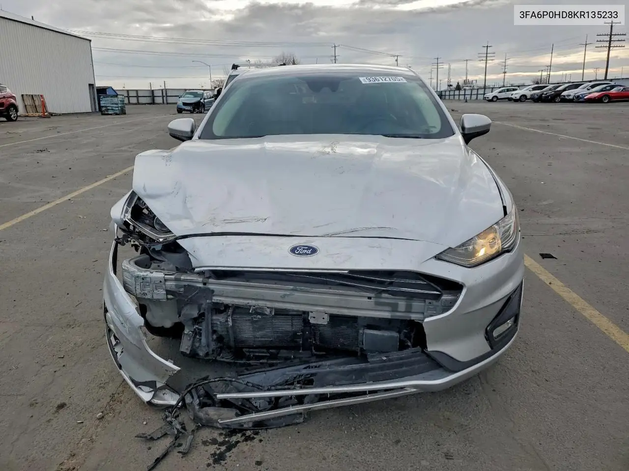 3FA6P0HD8KR135233 2019 Ford Fusion Se